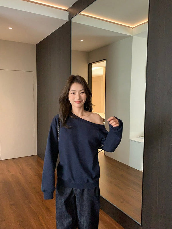 Off-shoulder Pullover Sweatshirt