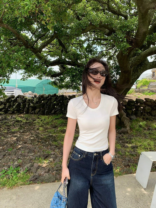 U-neck Slim T-shirt