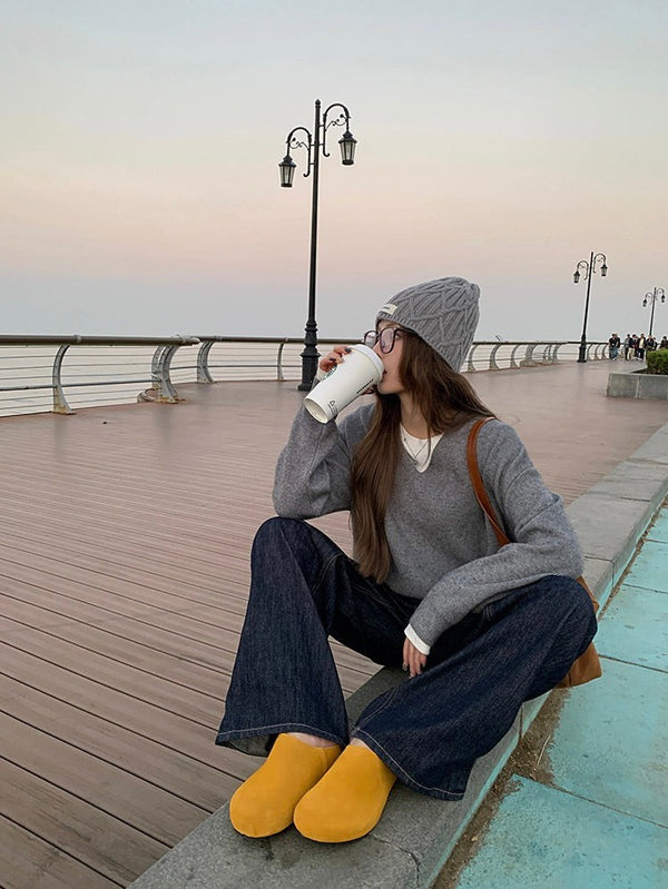 Loose V-neck Pullover Sweater