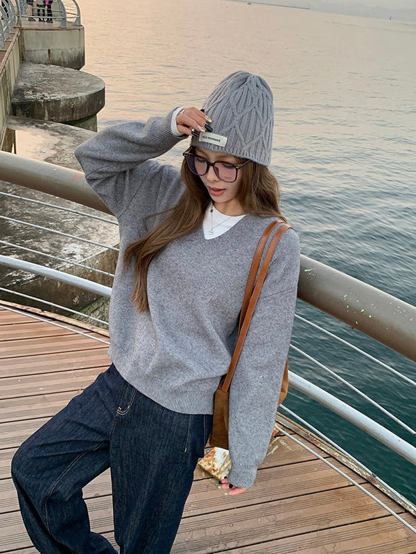Loose V-neck Pullover Sweater