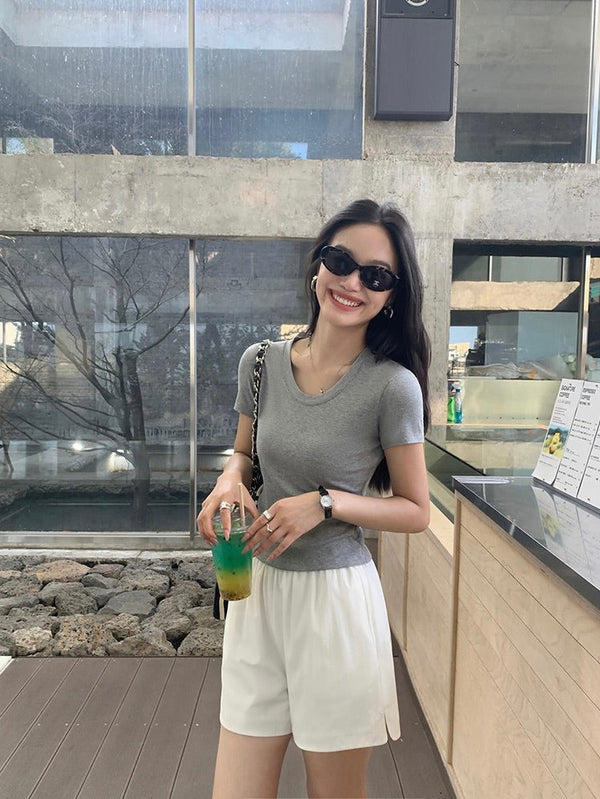 U-neck Slim T-shirt