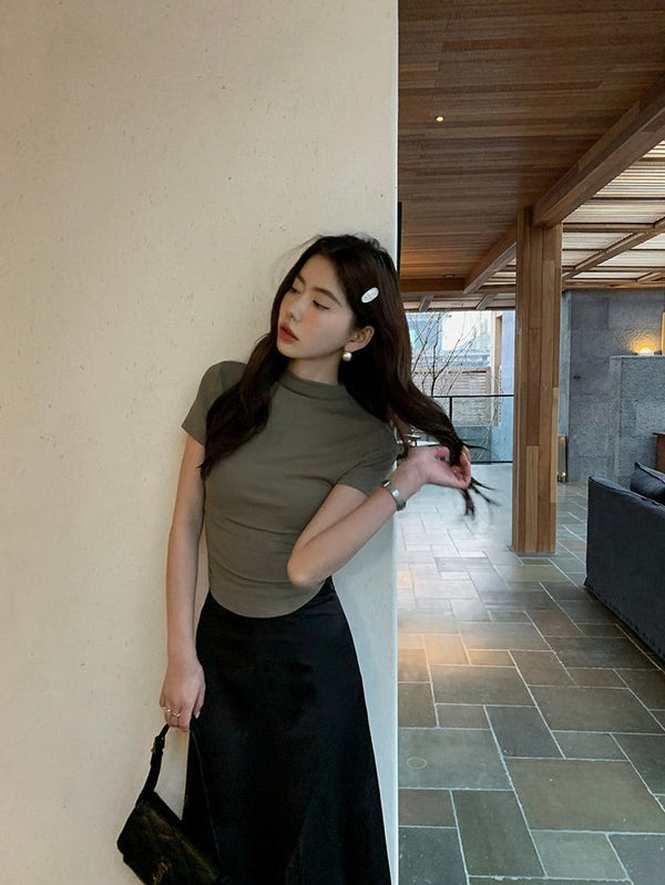 Half Turtleneck Slim T-shirt