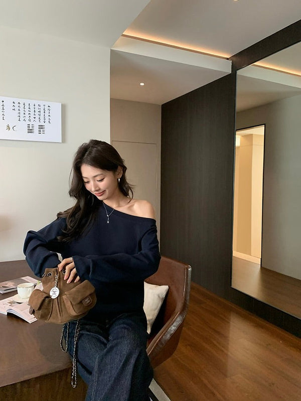 Off-shoulder Pullover Sweatshirt