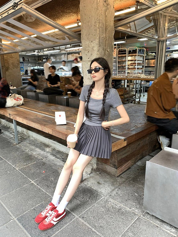 A-line Pleated Short Skirt