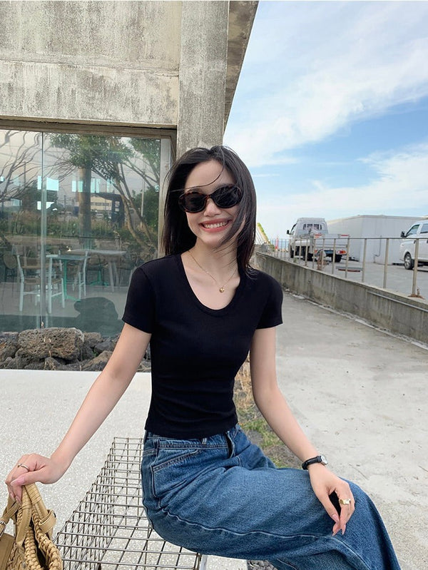 U-neck Slim T-shirt