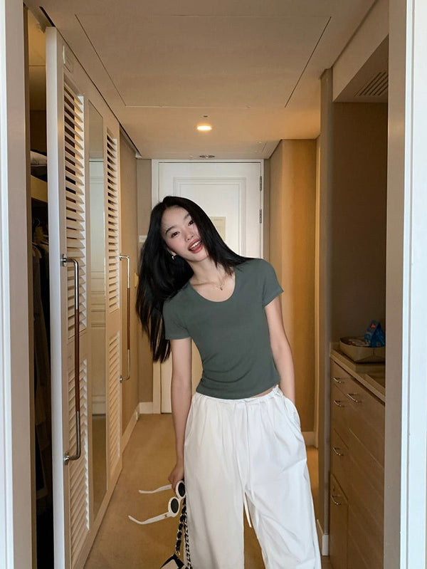 U-neck Slim T-shirt