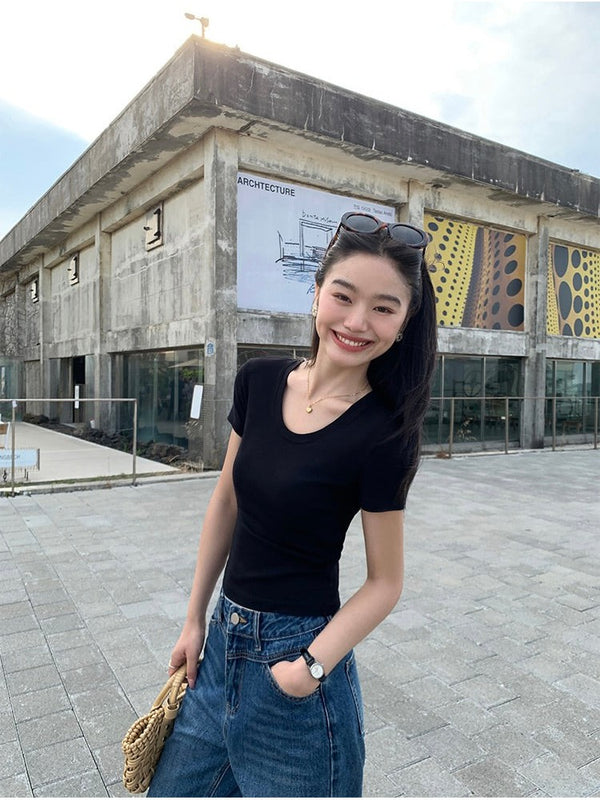 U-neck Slim T-shirt