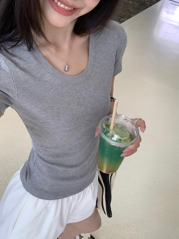 U-neck Slim T-shirt